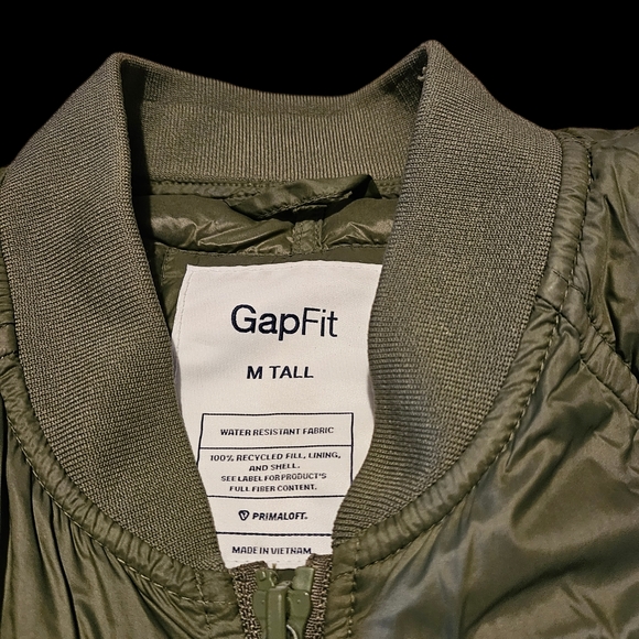 GAP Light Puff in Olive Green - Picture 2 of 4